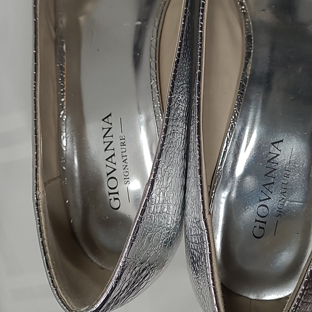 Giovanna Women's Shoe - Picture 2 of 7